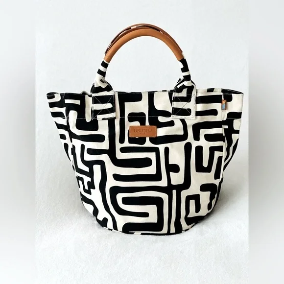 Ubuntu Life Weekender Bag Black Kuba Size Large - Picture 3 of 13